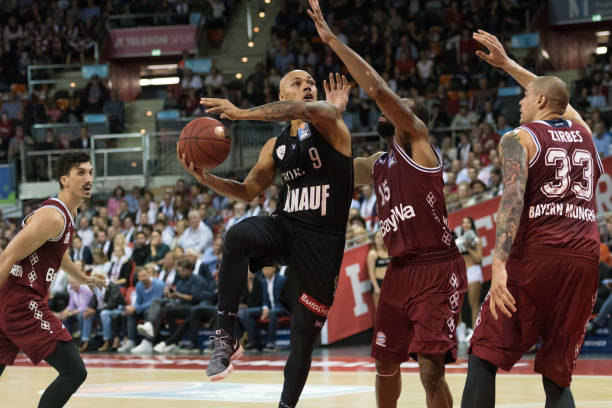 台站稳脚跟 台站稳脚跟